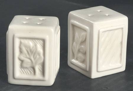 Sierra Individual Salt & Pepper Set