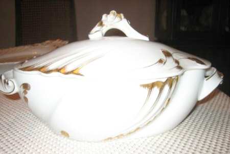 POY310 Round Covered Vegetable