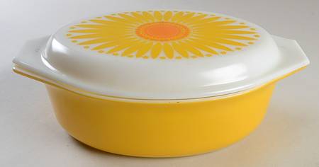 Daisy 2.5 Quart Oval Covered Casserole