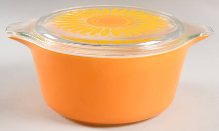 Daisy 1.5 Qt Round Covered Casserole