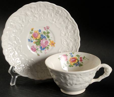 POP177 Footed Cup & Saucer Set