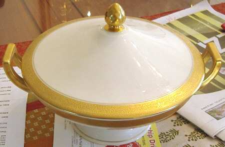 PIC67 Round Covered Vegetable