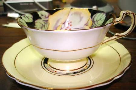 S7658 Footed Cup & Saucer Set