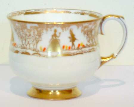 F1917 Footed Cup