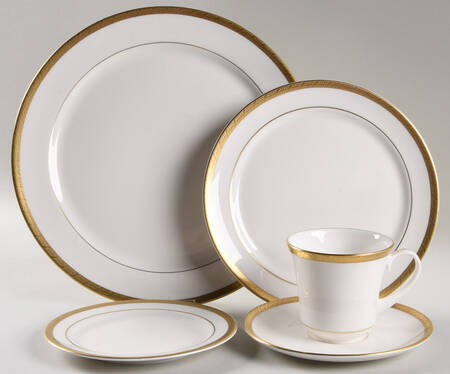 High Point Gold 5 Piece Place Setting