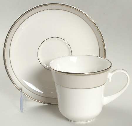 Solstice Flat Cup & Saucer Set