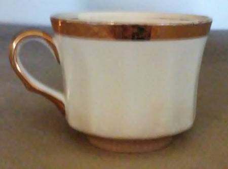 PEC4 Footed Cup