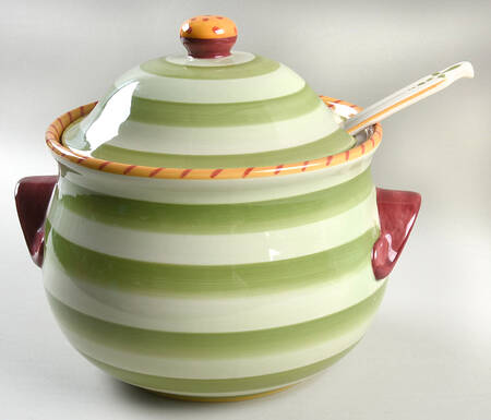 Pistoulet Tureen & Lid W/Ladle