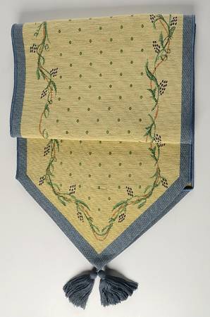 Pistoulet 13" X 72" Tapestry Table Runner
