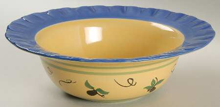 Pistoulet 28 Oz Round Flower Serving Bowl