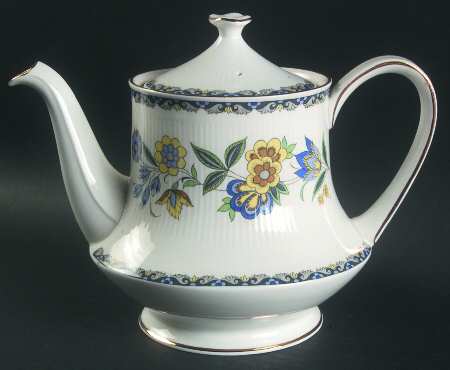Comtessa Teapot & Lid