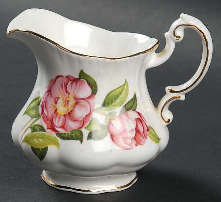 Camelia Series Mini Creamer