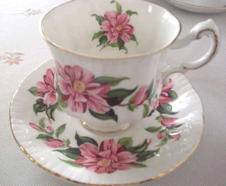Camelia Series Footed Cup & Saucer Set