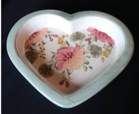 Meadows 10" Heart Baker
