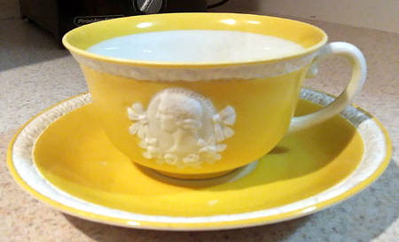 PUN80 Flat Cup & Saucer Set