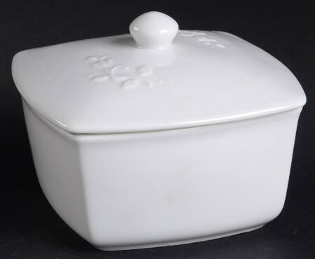 Veranda White Entertaining 6pc-Center Dish & Lid
