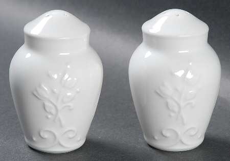 Veranda White Salt & Pepper Set