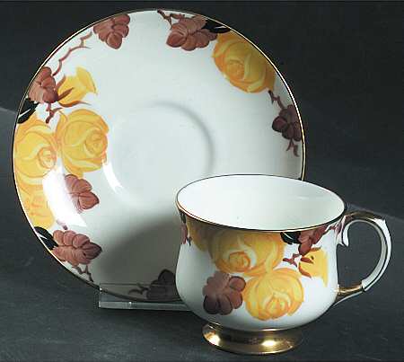 4272 Footed Cup & Saucer Set