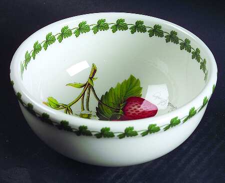 Strawberry Fair Individual Salad/Dessert/Fruit Bowl