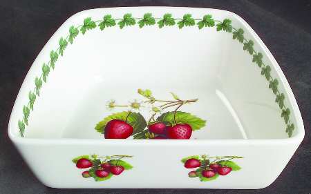 Strawberry Fair 7" Individual Server