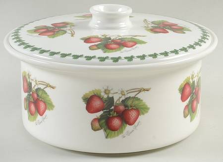 Strawberry Fair 1 Qt Round Covered Casserole