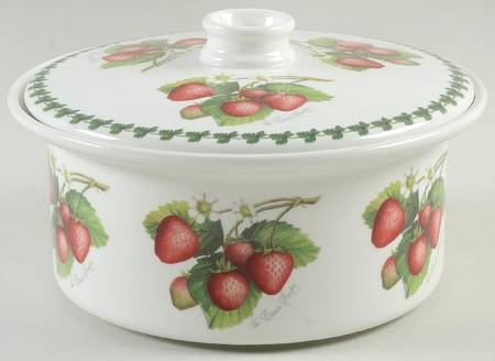 Strawberry Fair 1 Qt Round Covered Casserole