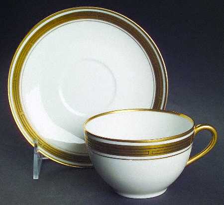 PIC45 Coupe Flat Cup & Saucer Set
