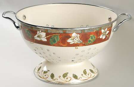Mission Flower 3 Quart Metal Colander