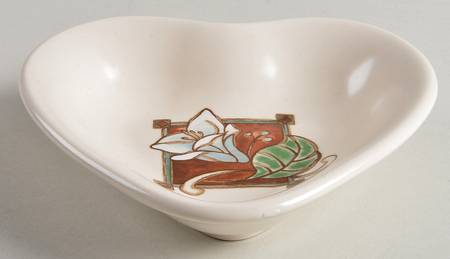 Mission Flower 5" Heart Shaped Bowl