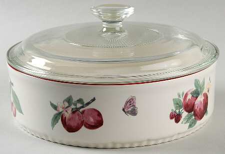Delicious 1.5 Quart Round Covered Baker