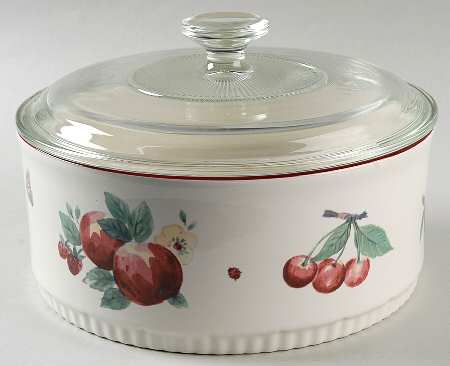 Delicious 2.5 Quart Round Covered Baker