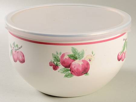 Delicious 7 3/4" Metal Bowl & Plastic Lid