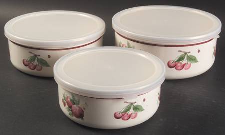 Delicious (3 Piece) Metal Bowl W/Plastic Lids (5", 6", 7")