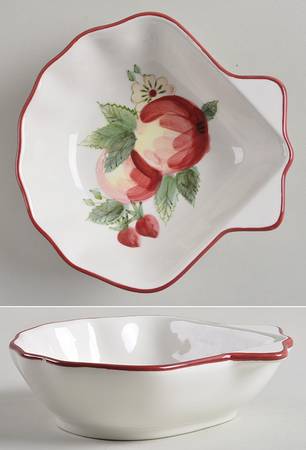 Delicious Small Shell Shaped Dish by Pfaltzgraff