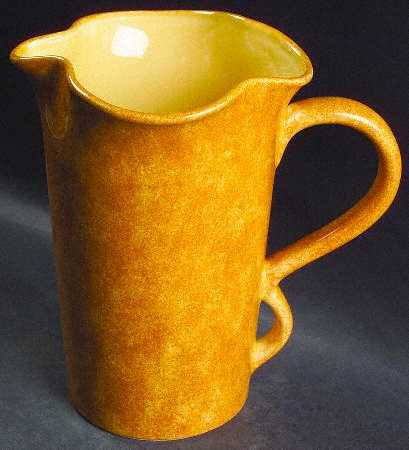 Onde Amber (Gold) 54 Oz Pitcher