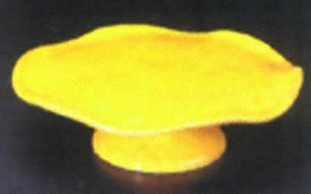 Onde Giallo (Yellow) 13" Diameter Pedestal Cake Stand