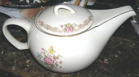 PCP195 Teapot & Lid