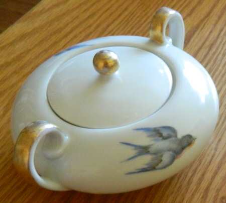 Bluebird Sugar Bowl & Lid