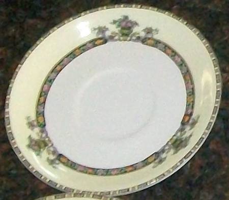 POP204 Saucer