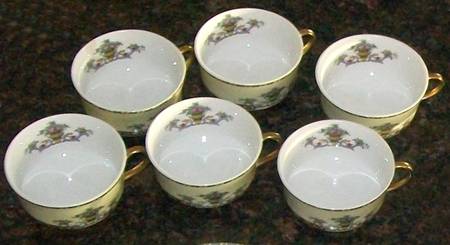 POP204 Footed Cup