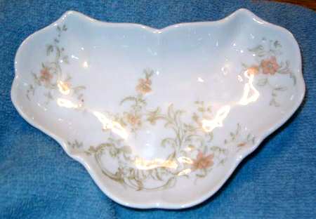 8946 Bone Dish