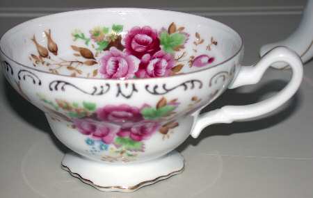 Prj13 Footed Cup