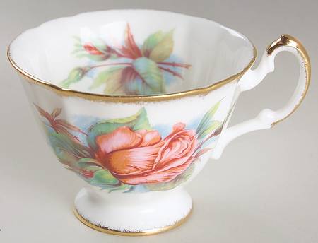 Rendezvous Footed Cup
