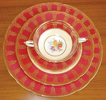 2207-1 Footed Bouillon Cup & Saucer