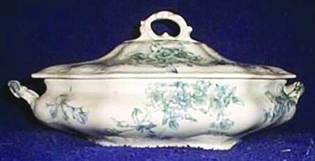 Rosslyn Blue Oval Covered Vegetable
