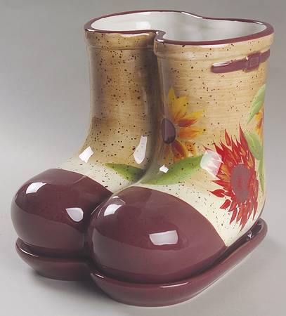 Evening Sun Boots Planter & Underplate