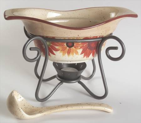 Evening Sun Gravy Server & Ladle & Metal Stand
