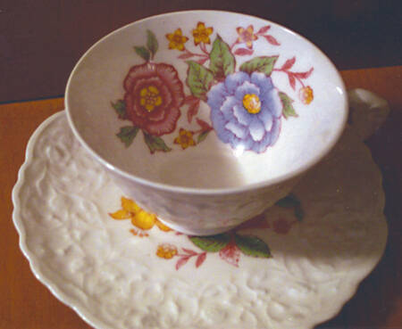 POP221 Footed Cup & Saucer Set