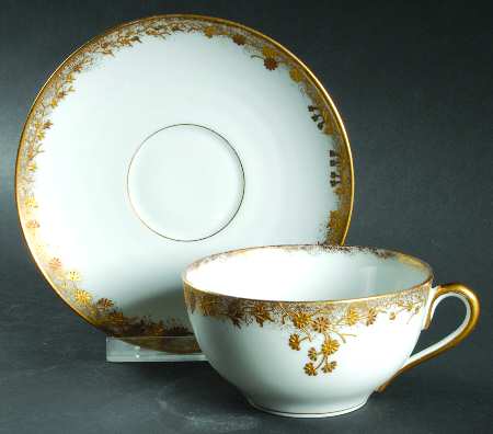 3569 Flat Cup & Saucer Set