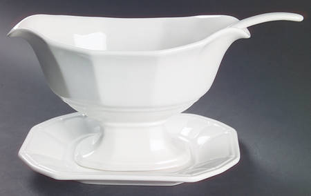 Providence Sauce Boat & Underplate with Ladle